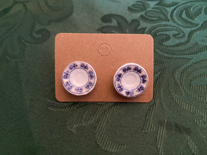 Fancy Dish Stud Earrings