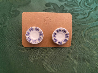 Fancy Dish Stud Earrings